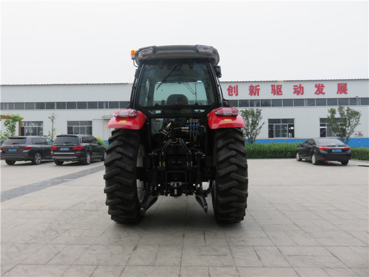 180HP 4WD HW 1804 wheeled tractor