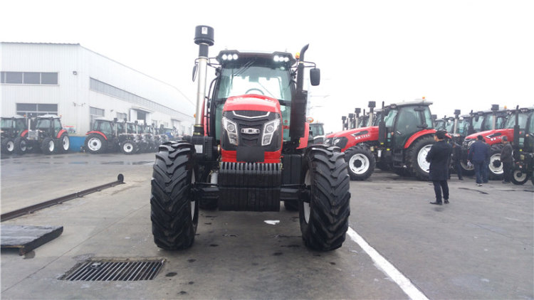 210HP 4WD HW 2104 wheeled tractor